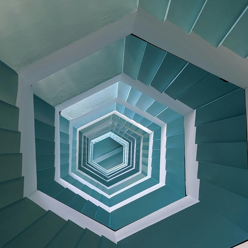 geometric-staircase_Featured Image